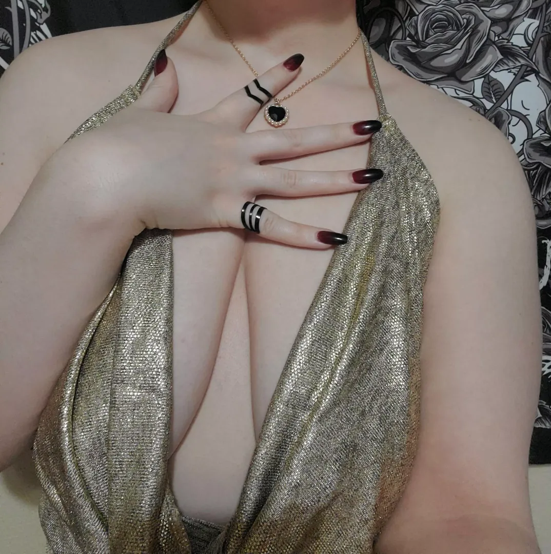 The only reason they make dresses like this is to make tit fucking easier!