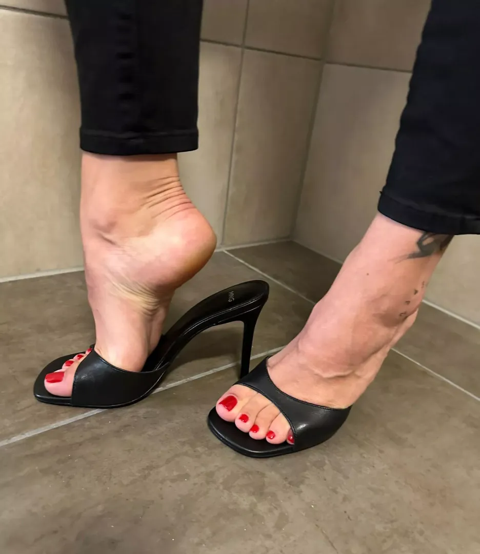 The perfect combination of style and confidence, these heels make me feel like a million bucks!
