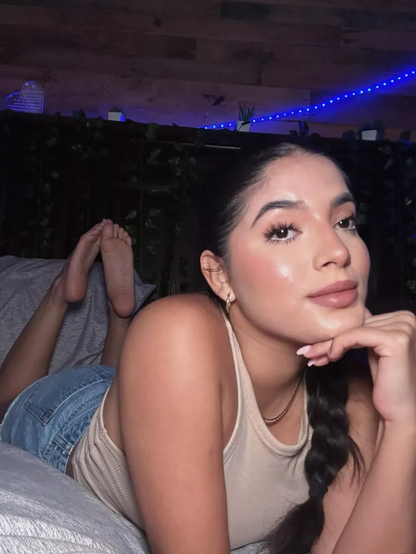 the pose <3