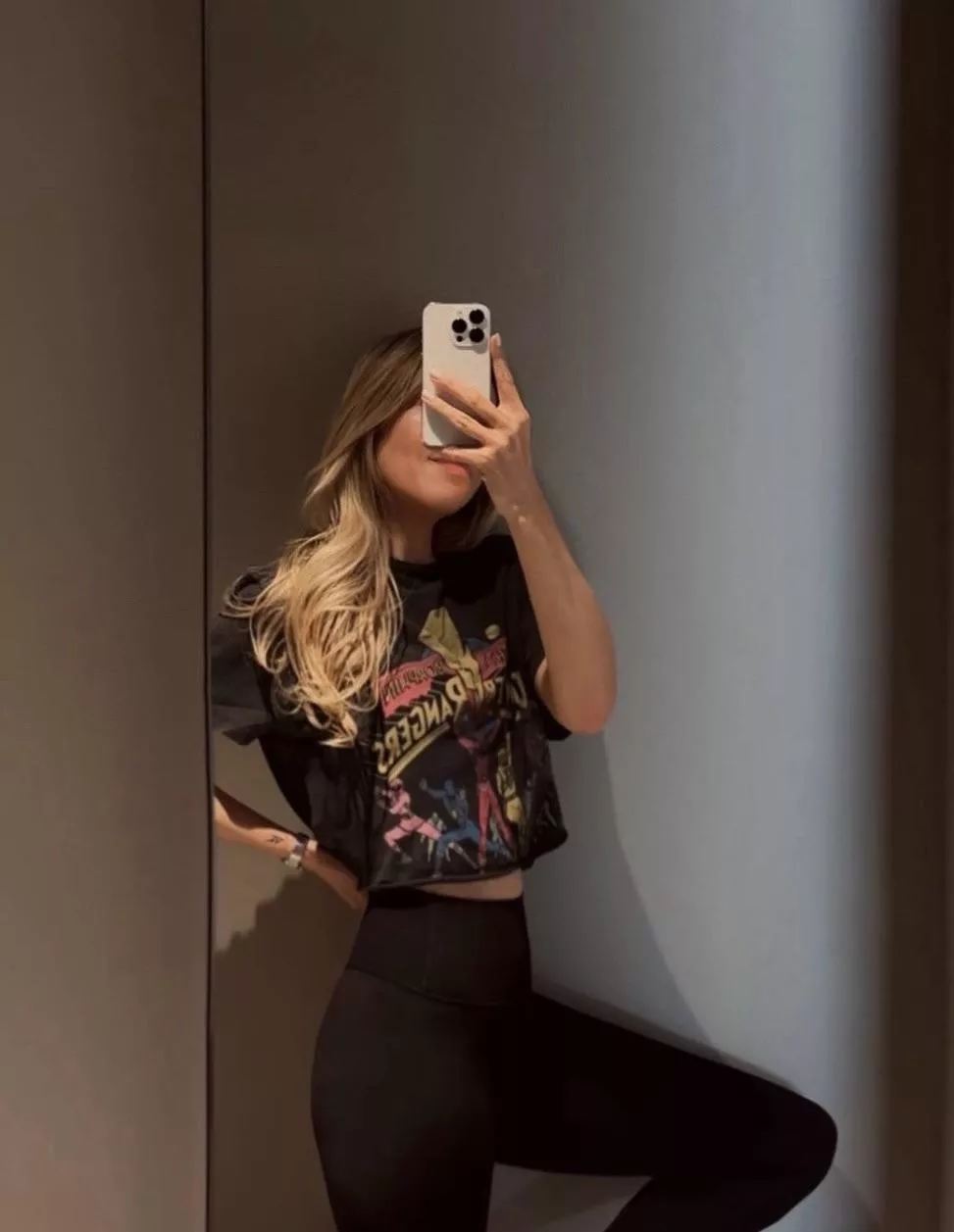 The pose 🦩