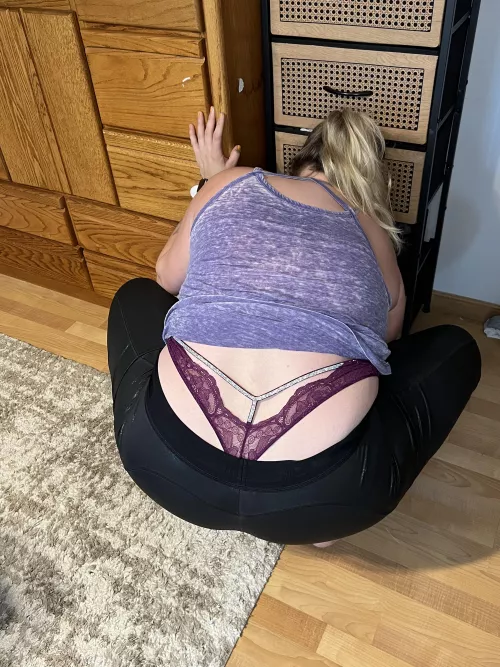 The smell of my panties is gonna make you remember why you love dirty panties to begin with!! [selling]