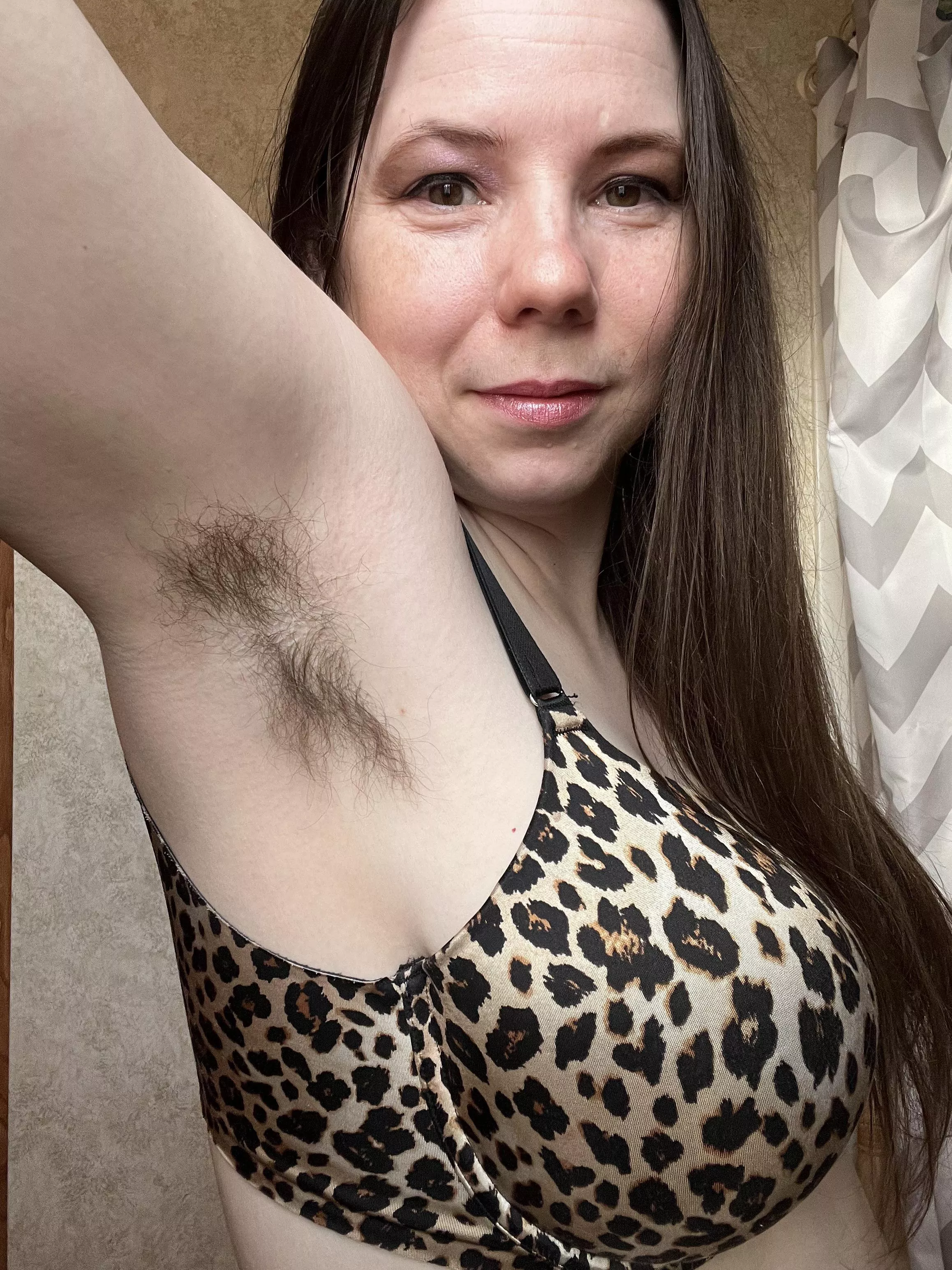 The smell of my pits will make you hard instantly