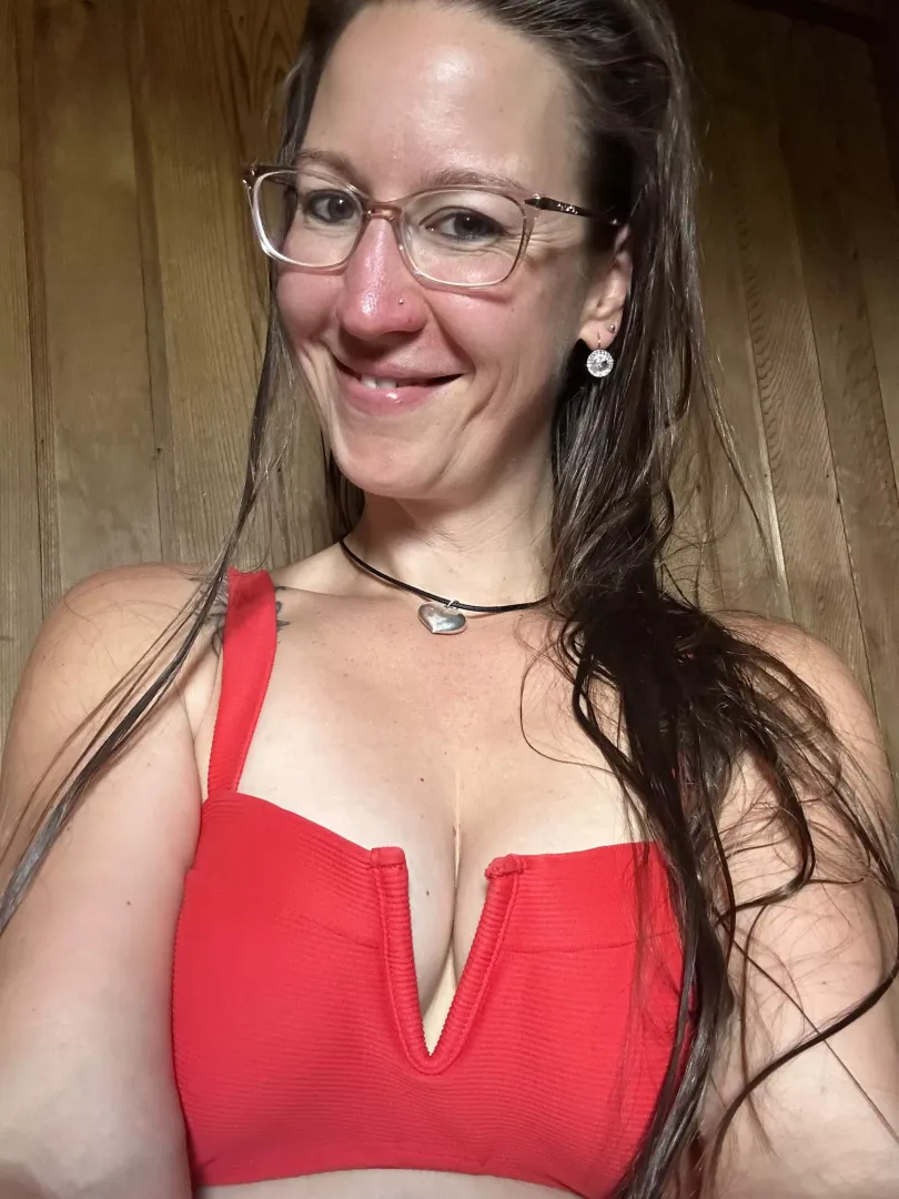 The sweaty 🥵 sauna look… with a dirty mind