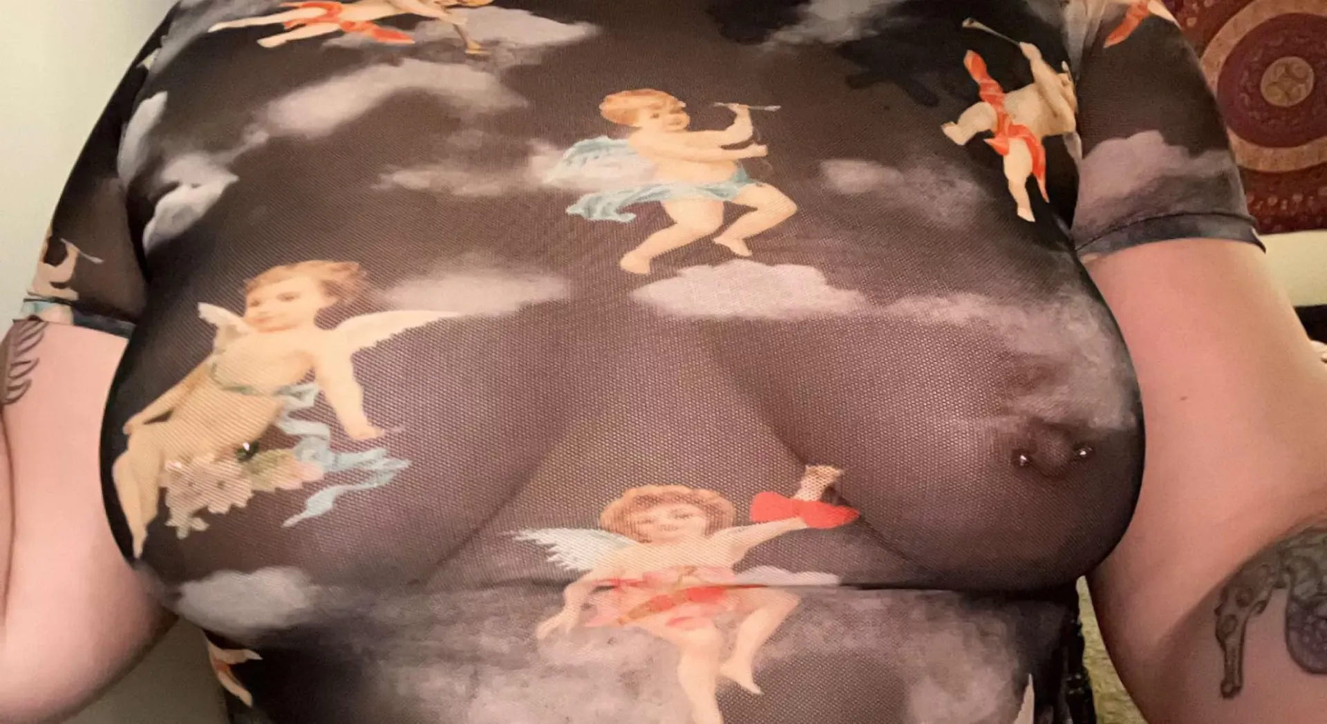The top I’m wearing to dinner with your husband before sucking him dry