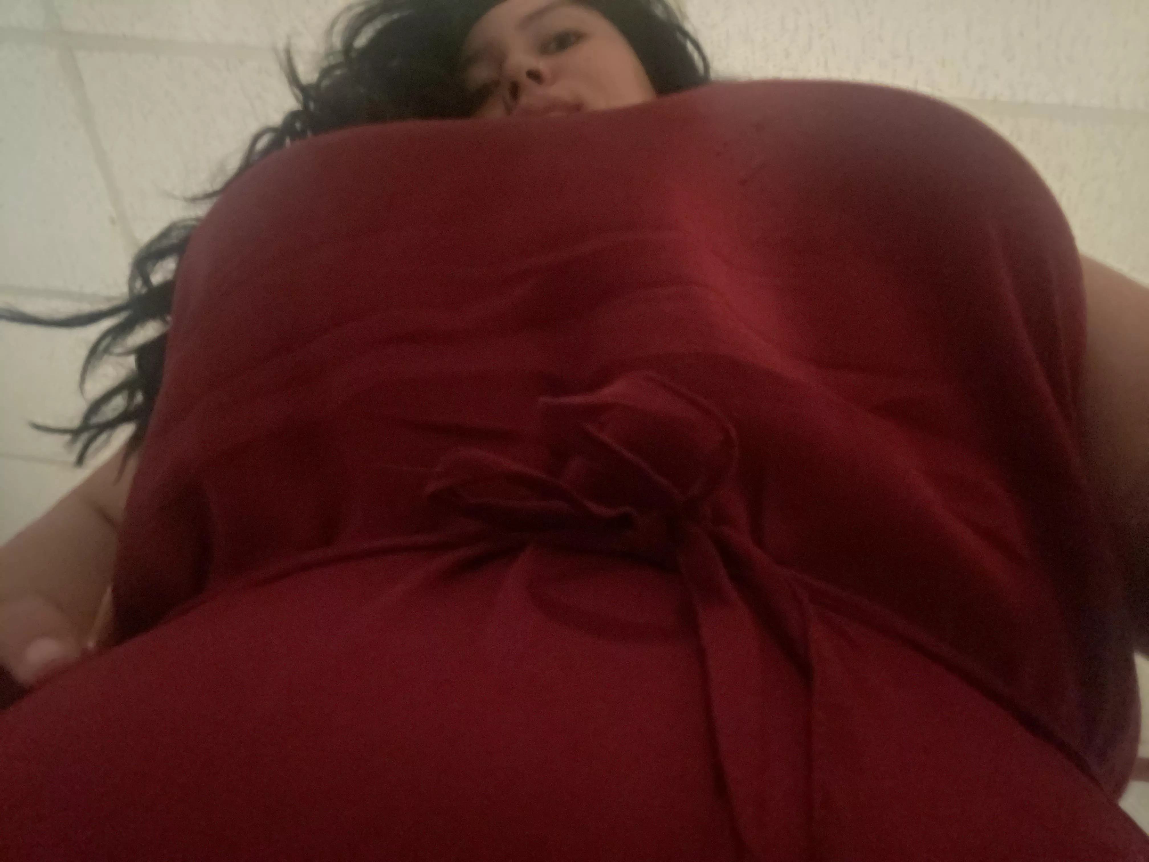 The view youd get from below me ❤️💋