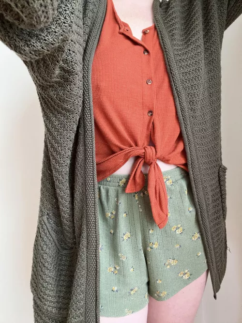 The weather is nice but I’m always slightly chilly [f]