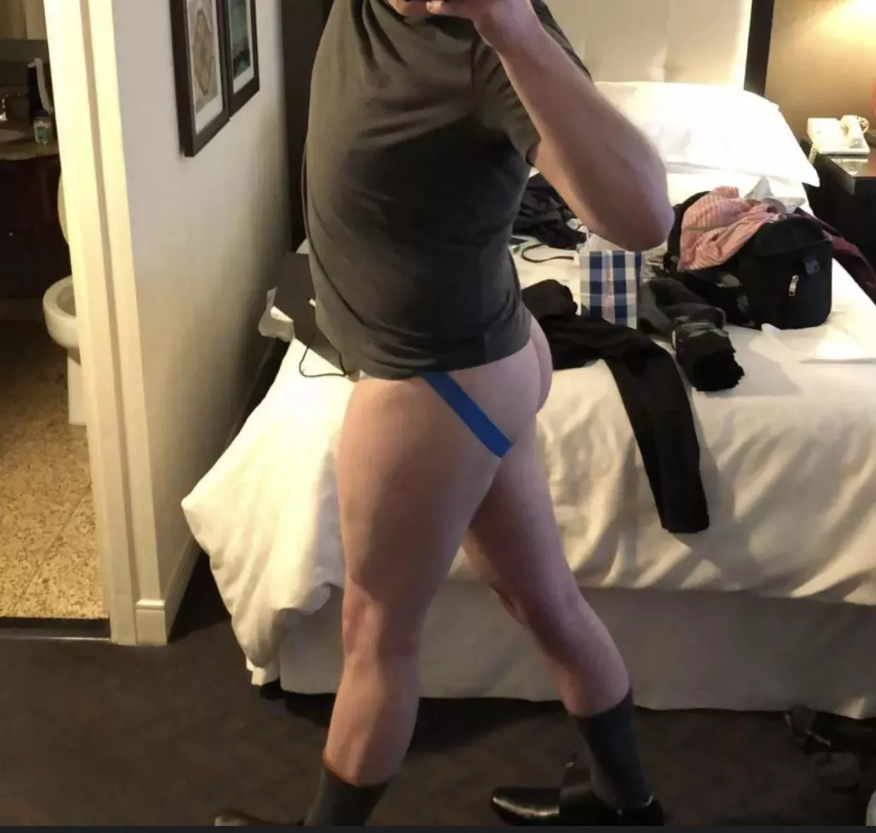 There’s just something about a hotel room mirror.