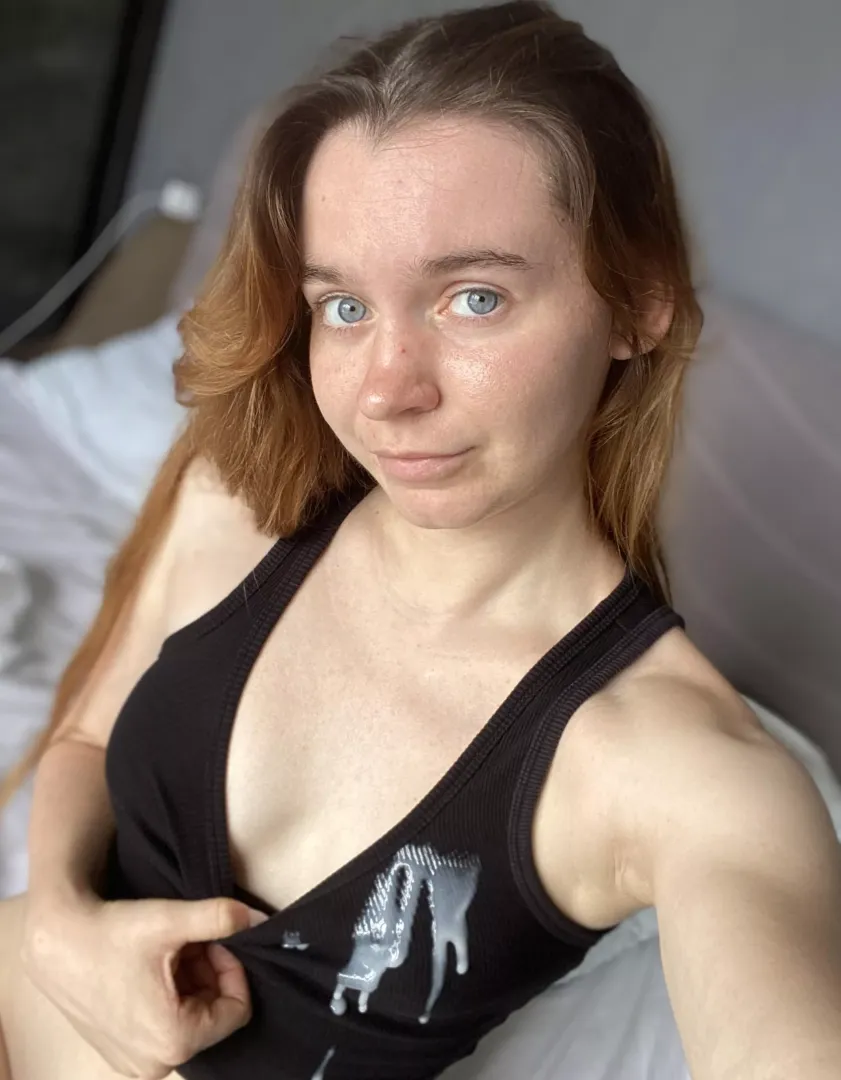 There's nothing like cum on my top