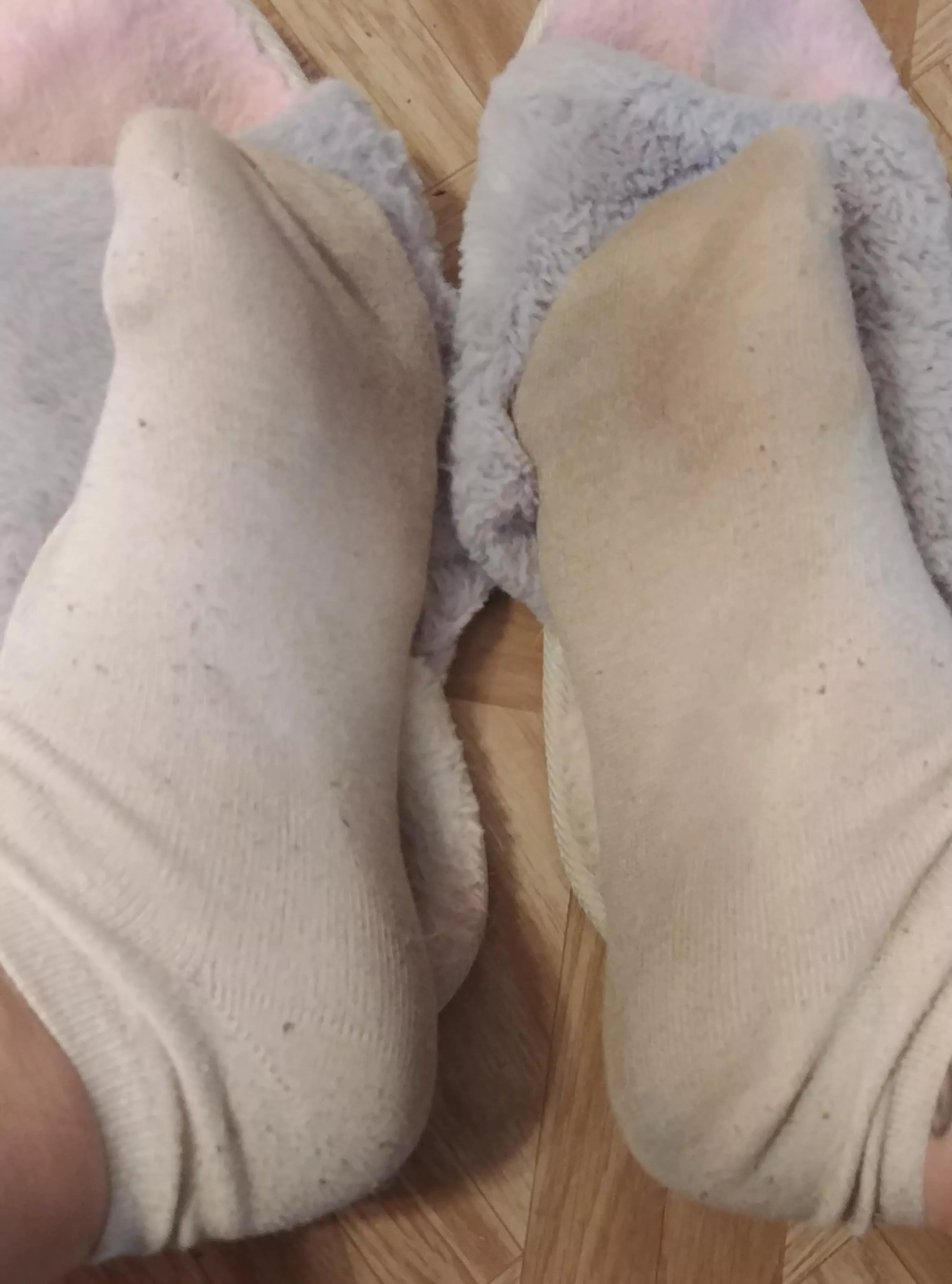 These 10 day worn server/gym socks are still available and ready to ship to you today :)