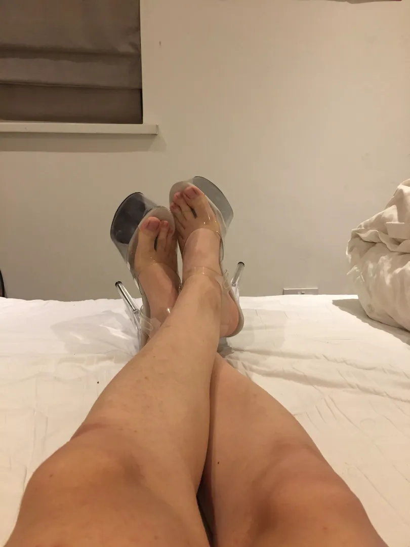 These heels make me horny. Plain and simple😈