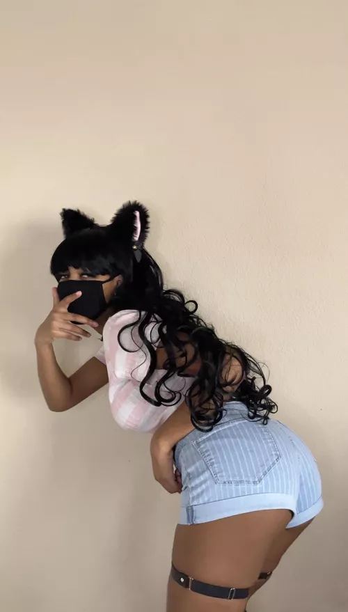 These make my 🍑 look good? ☺️