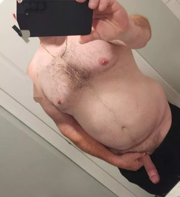 Thick guy that loves tittys...43