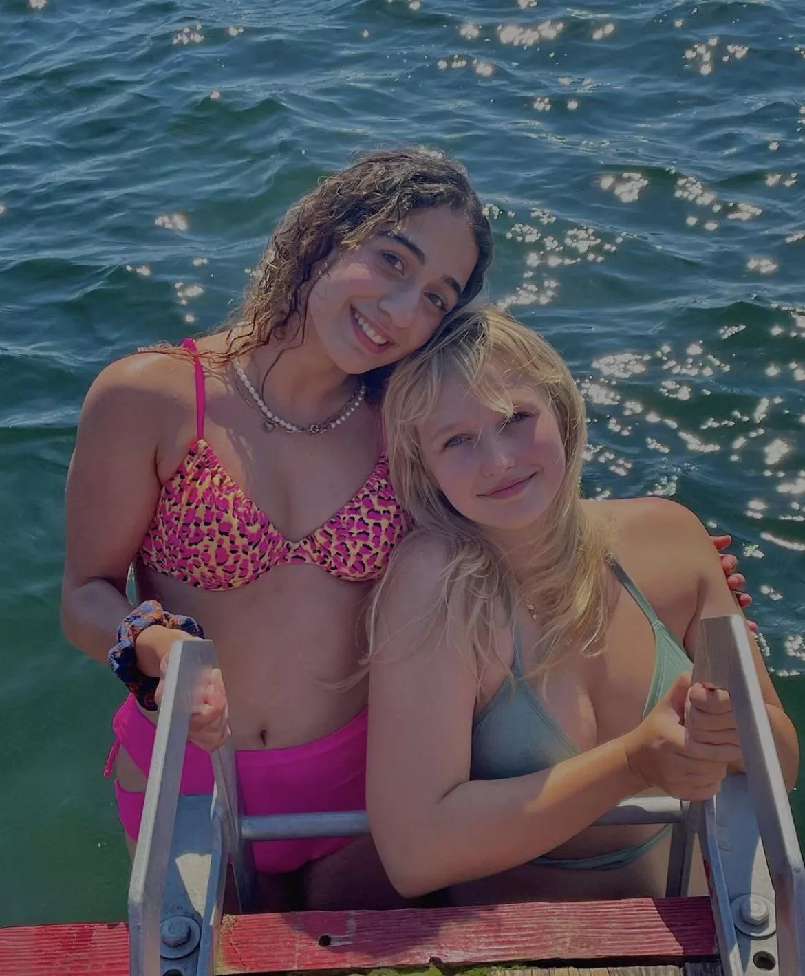 Thick indian vs thick white chick