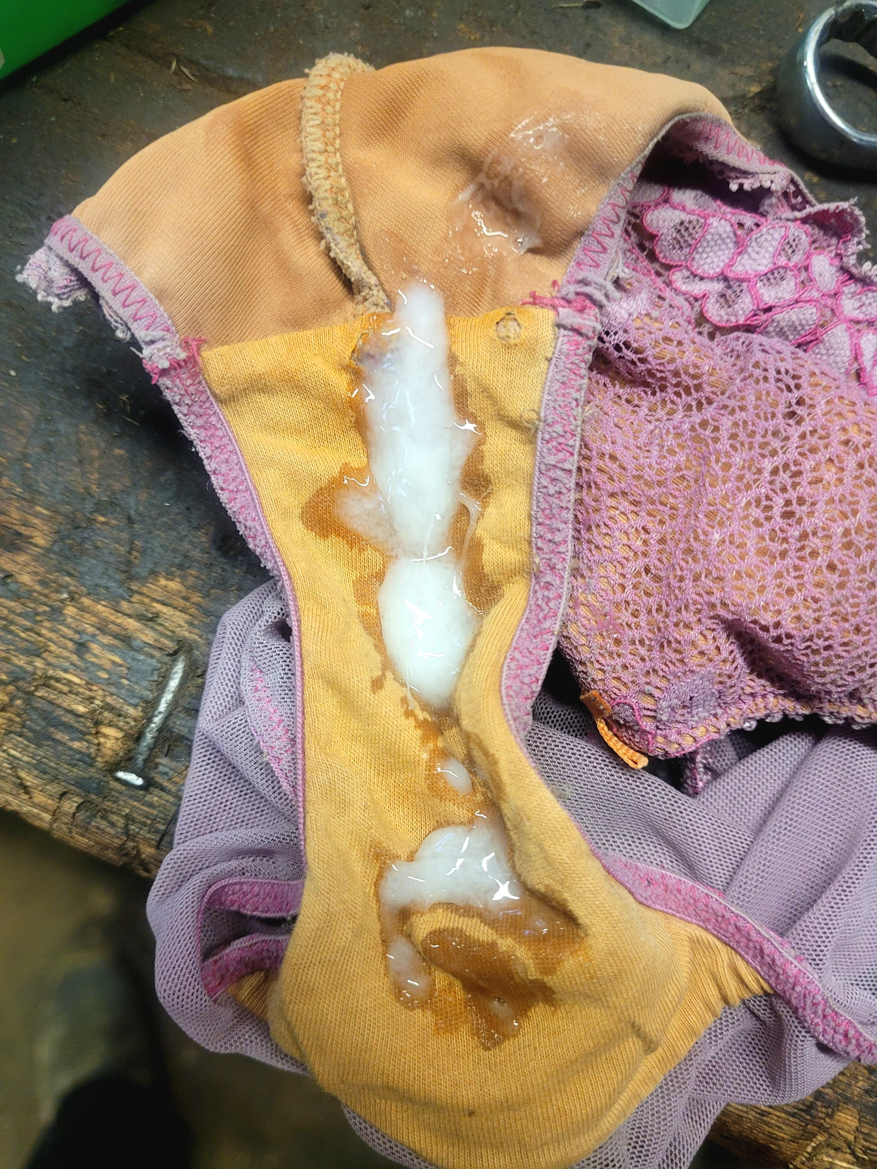 Thick load for her panties 😜