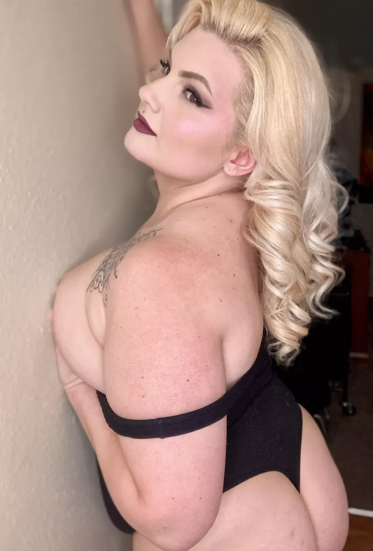 Thick mom & wife