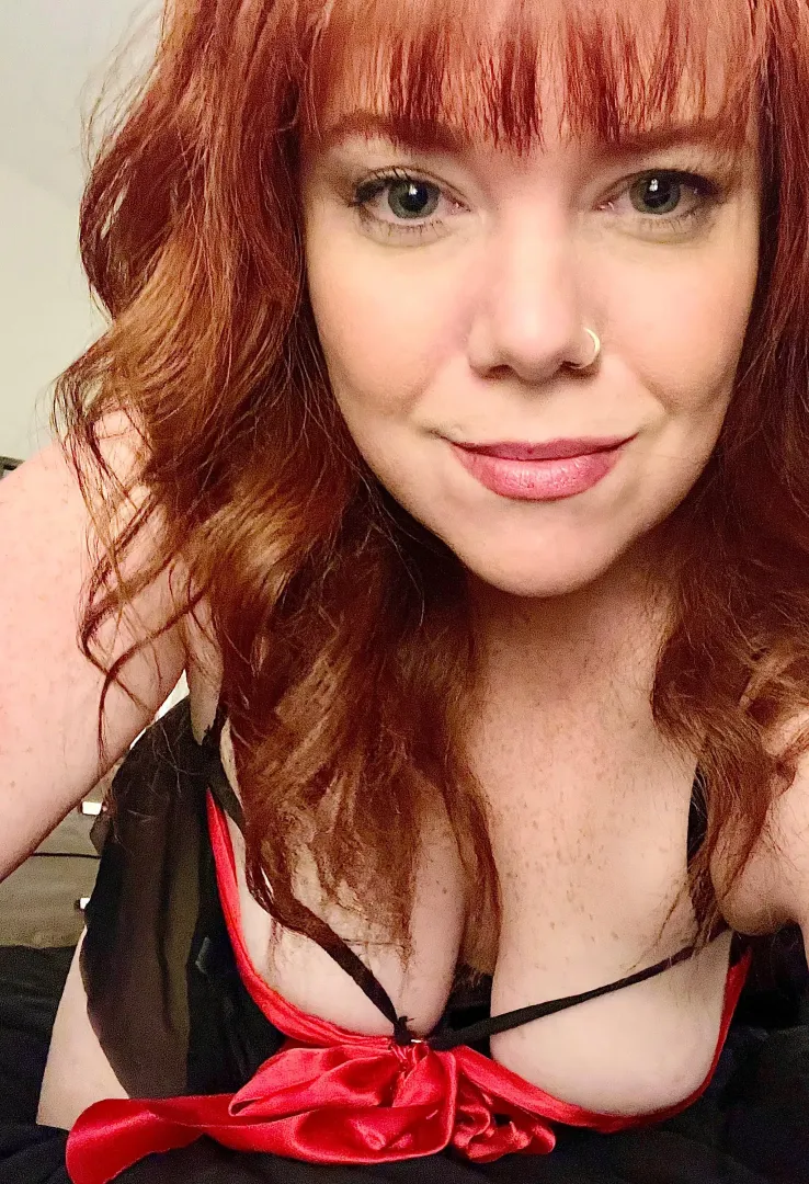 Thick redheads always have a wild side