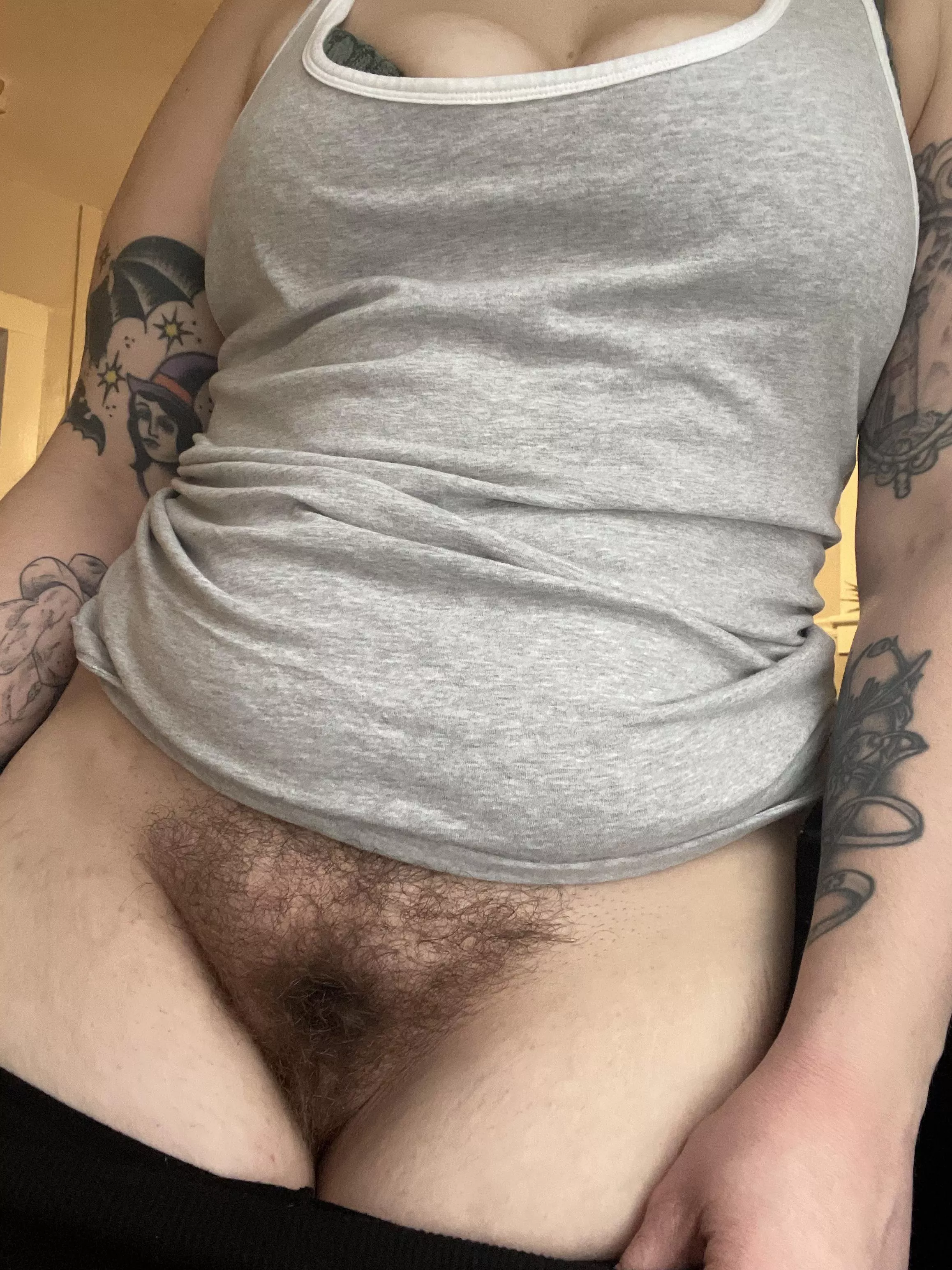 Thick thighs with a soft bush in between 