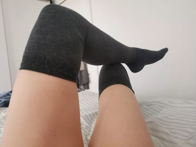 Thigh highs get me so hot [F]