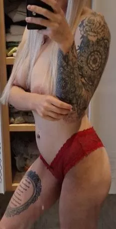 Third picture, wife thought this pic was good even tho it was a bit blurry. What do you think?