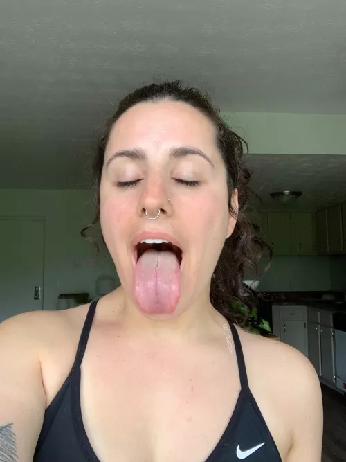 thirsty from my workout, can you help?🥵