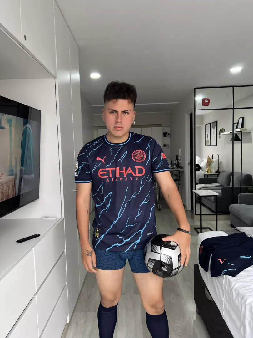 This bulge shows up real good in my trunks