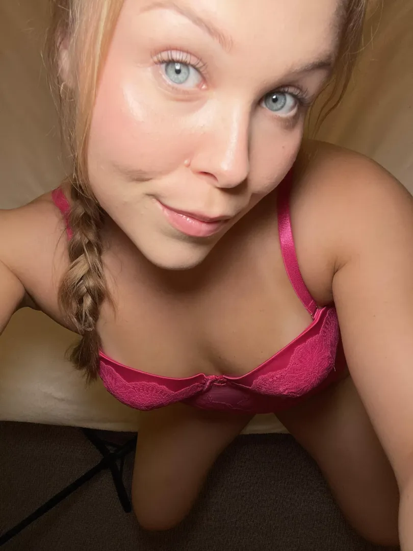 This curves have a been little cold, so why don't you make my body heat up all night long.