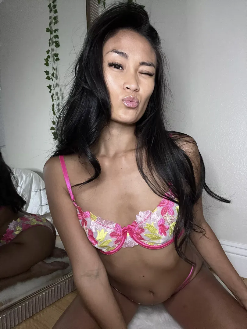 This cute face needs to be fucked