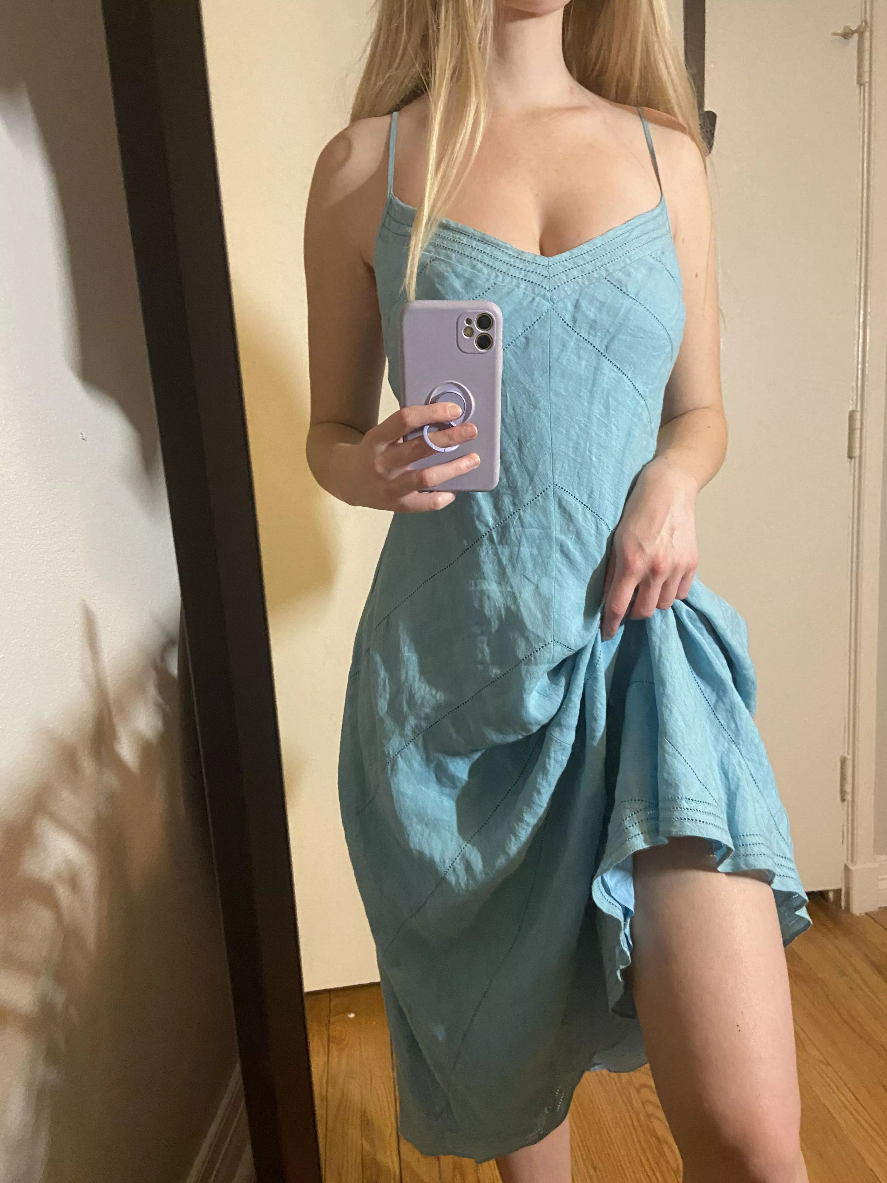 This dress is made [F]or running through a meadow 🌸