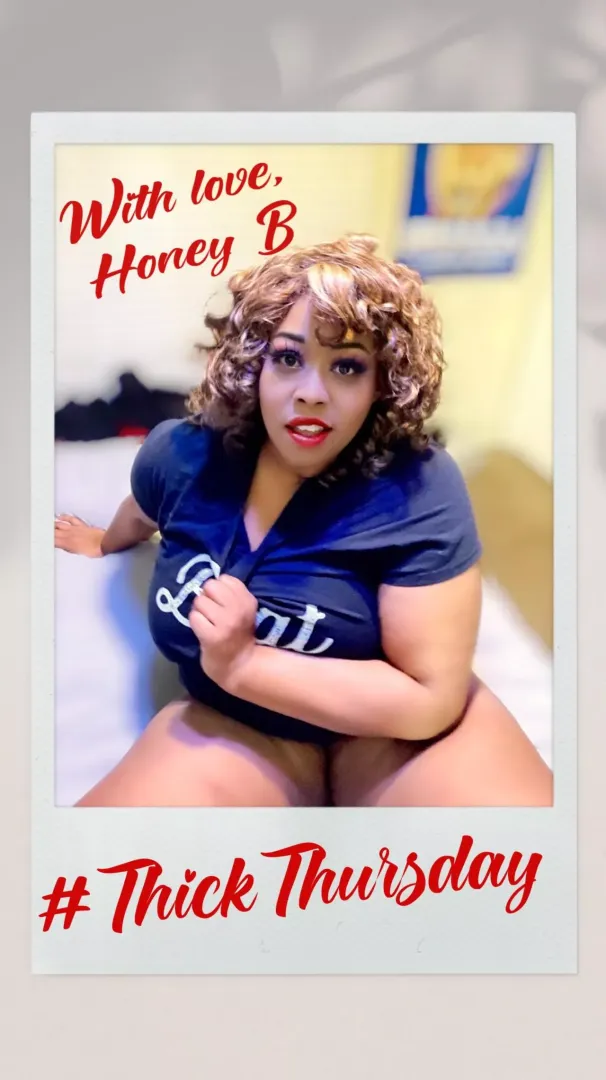 This hotwife is waiting to play with you!