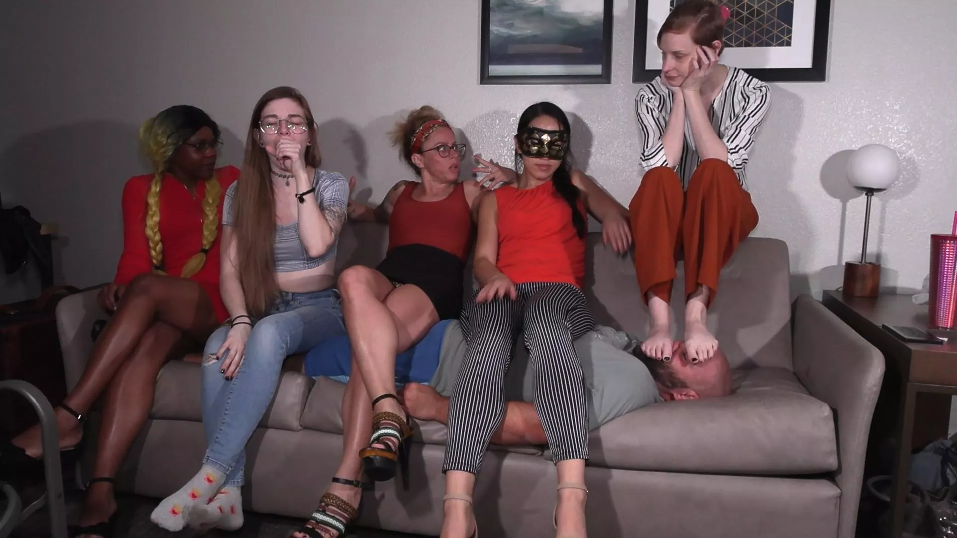 This office couch sure does make a lot of noise