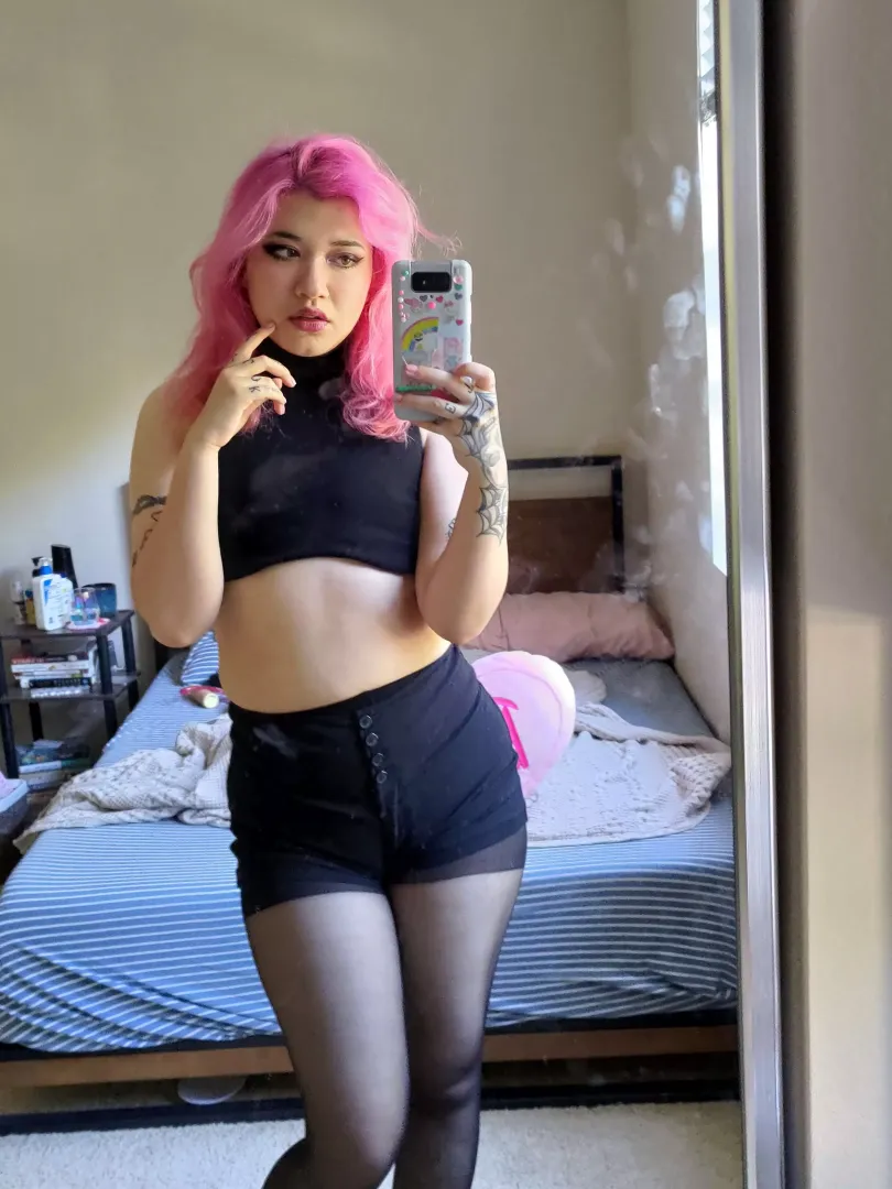 This outfit: hot or not?
