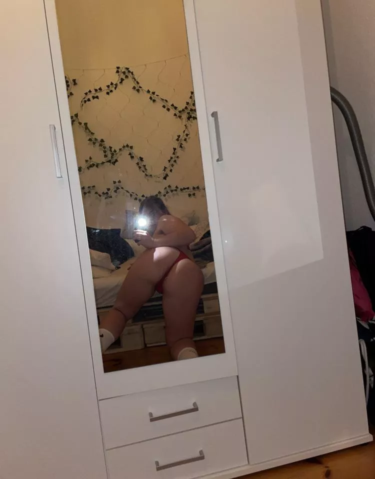 This was risky to post 😅 my parents are right infront of my door