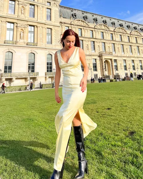 This yellow dress made of silk 😍 [f21]