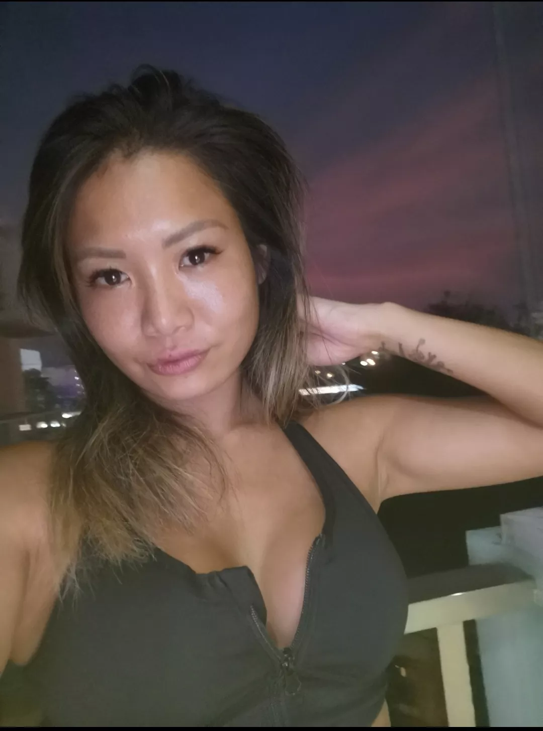 thisishellmel (@thisishellmel) [Instagram]