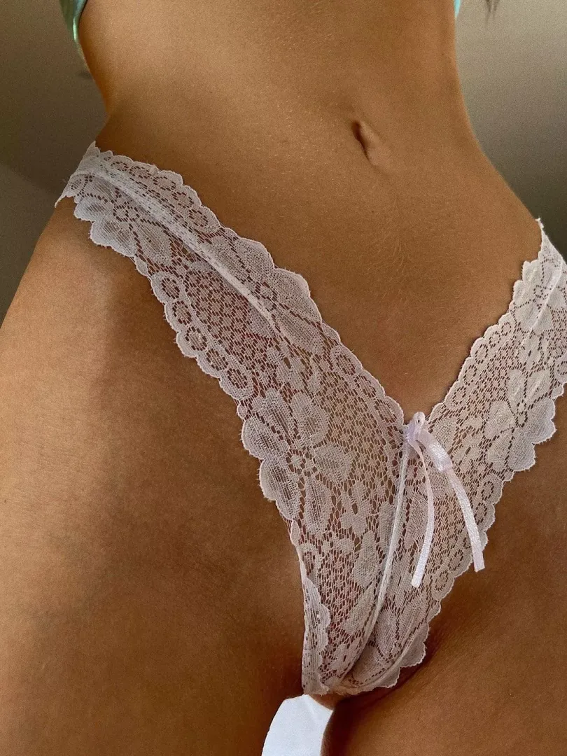 thongs are so nice to cut into me