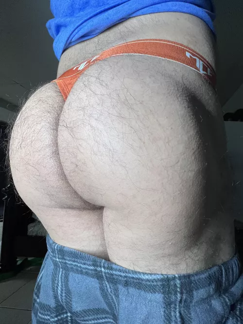 Thongs for the buns