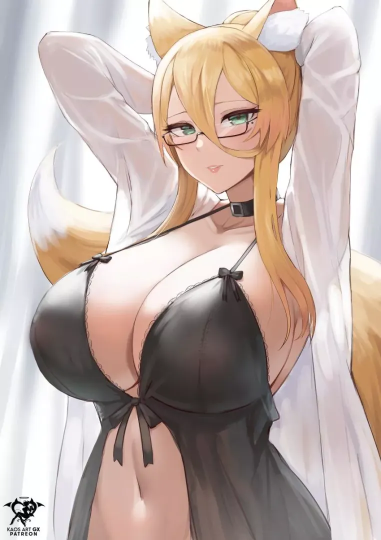 Those glasses...