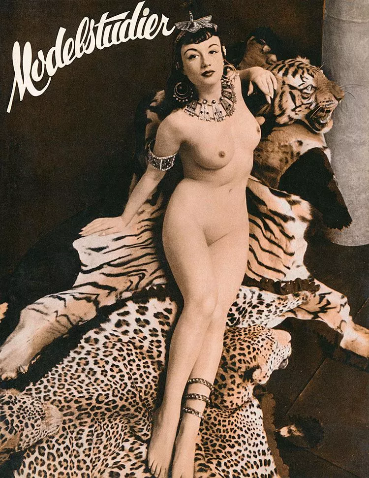 Those randy Frenchmen and their postcards