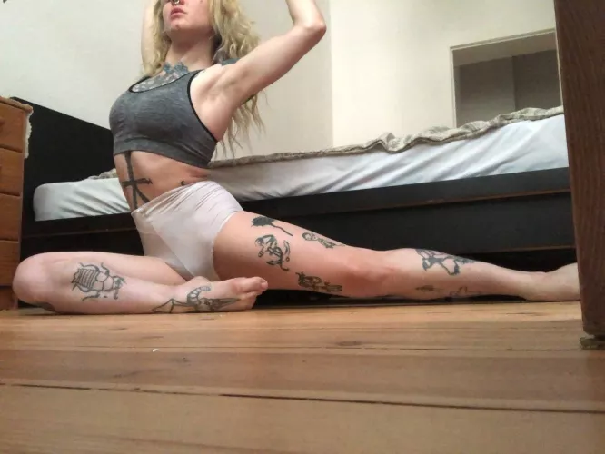 Those sexy legs want to be noticed