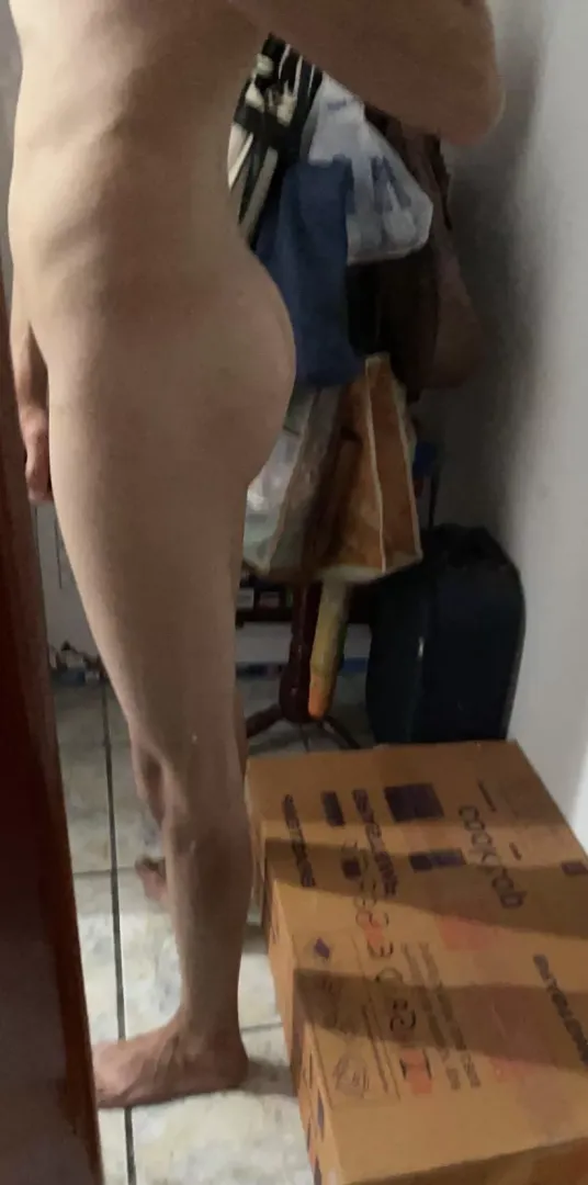 Thought this was a nice booty pic plus some feet haha