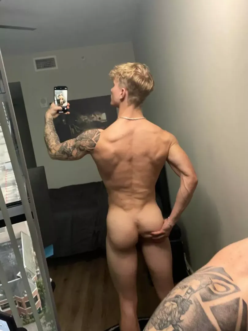 thought you might enjoy the back view ;)