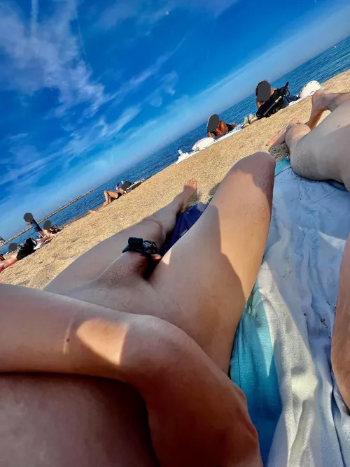 Throw back for when I was locked in a crowded gay nude beach in Barcelona. And yeap, people saw it. I’m sure they know what I am.