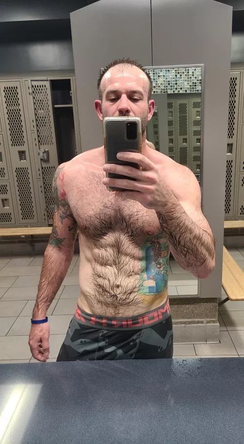 Throwback to when I was wet...and hairy 😏