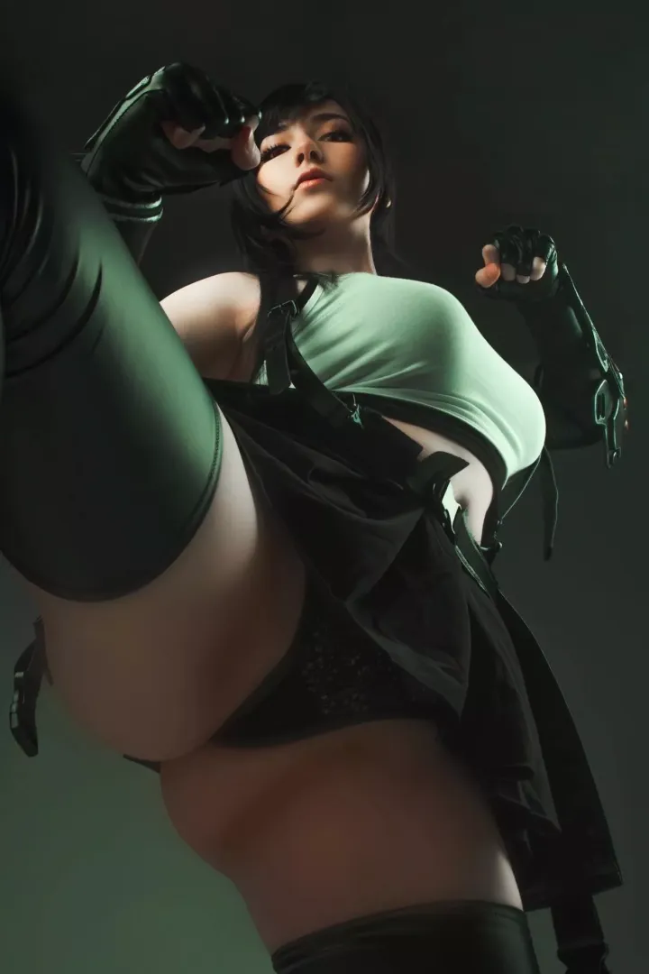 Tifa Lockhart Upskirt (Akemi Hogan)