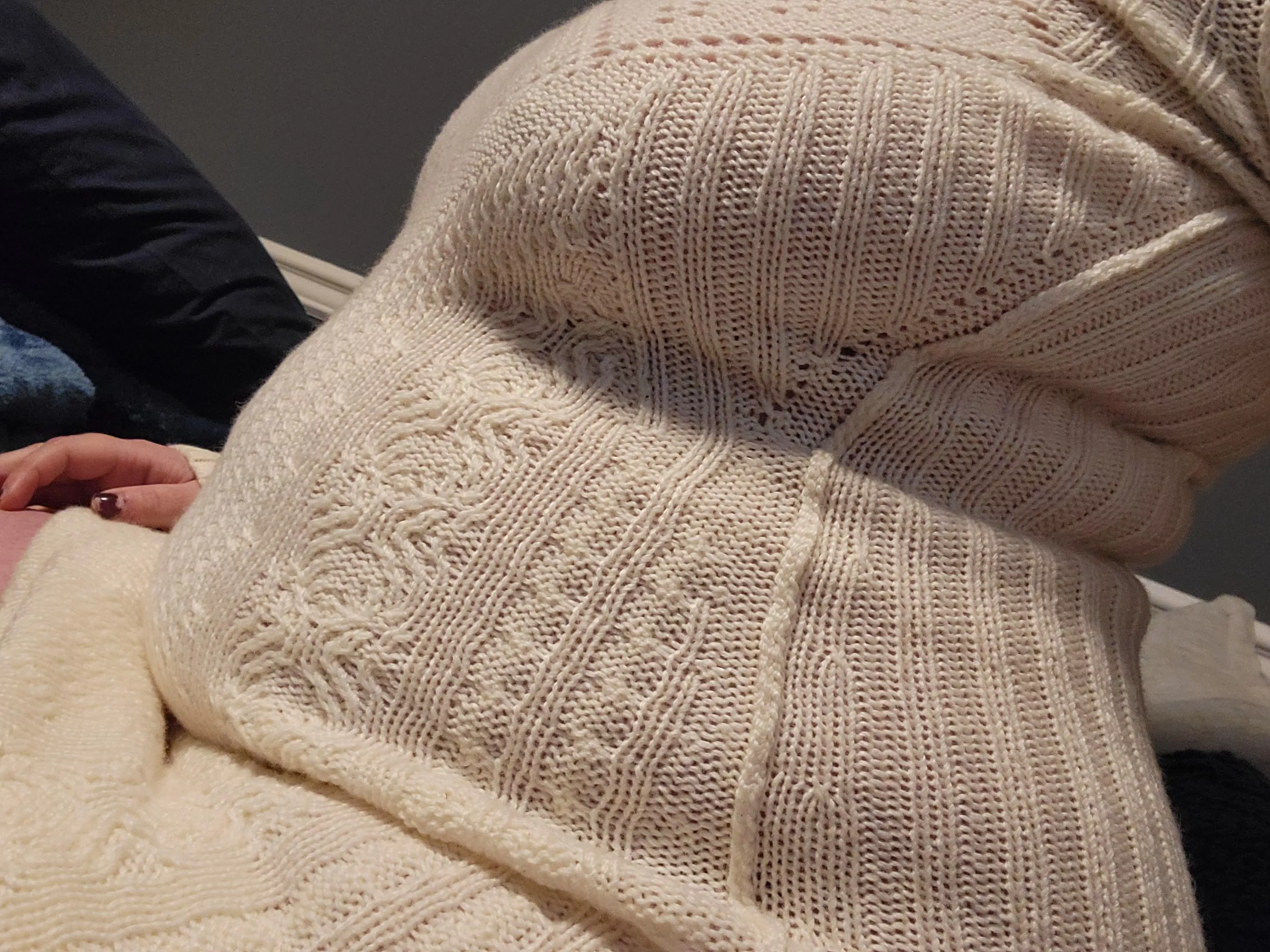 tight dress, big girl