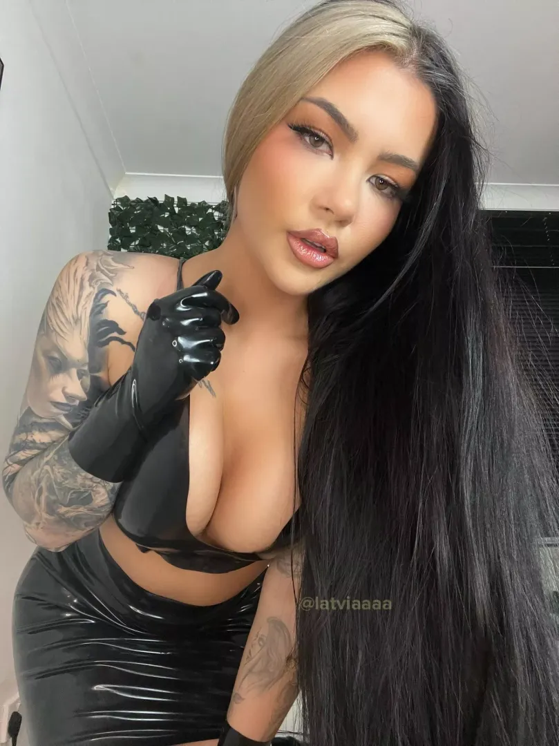 Tight latex ✨