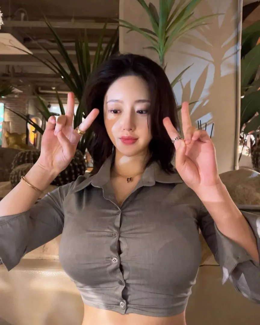 Tight shirt