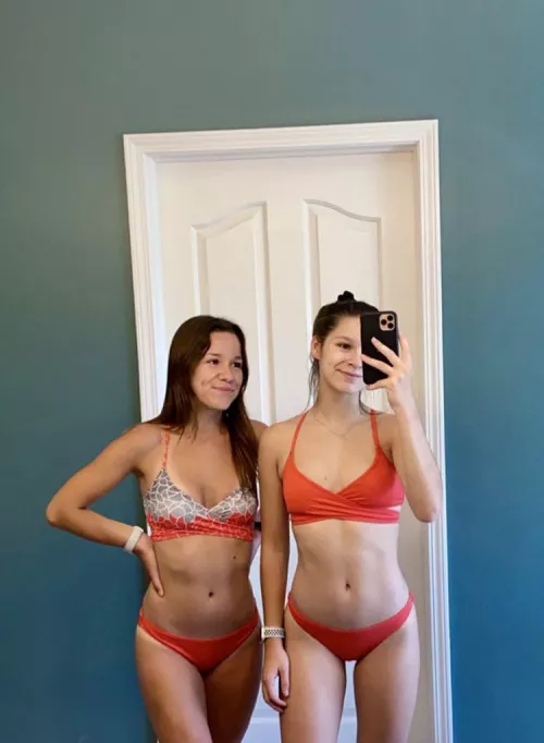 Tight twins (IUTR)
