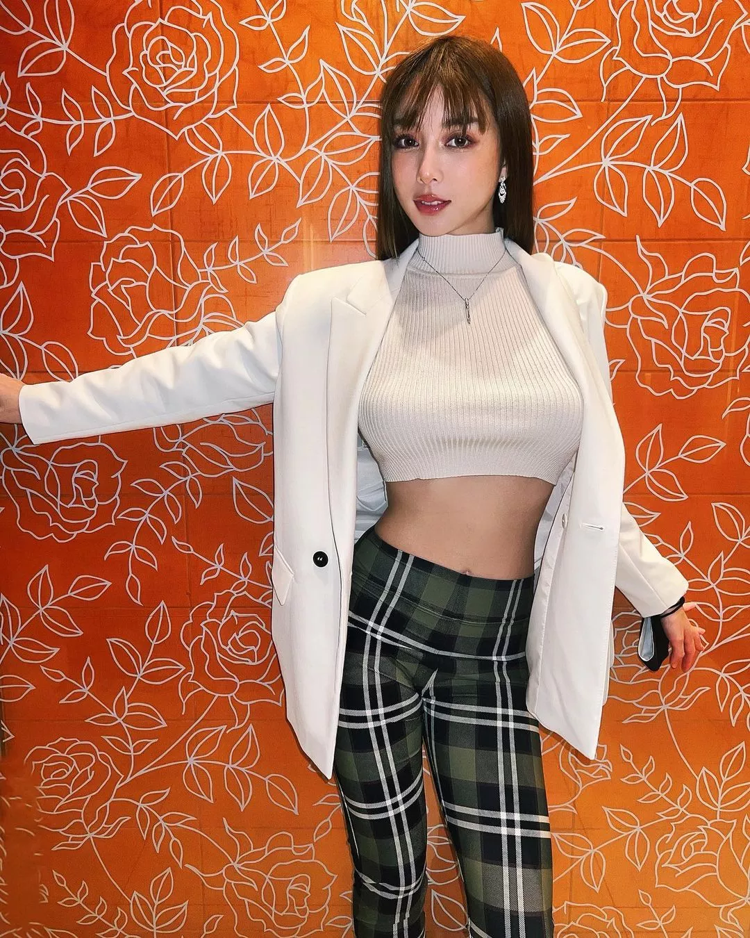 Tight waist