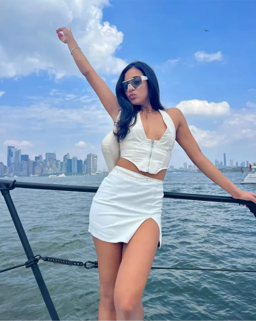 Tight white skirt